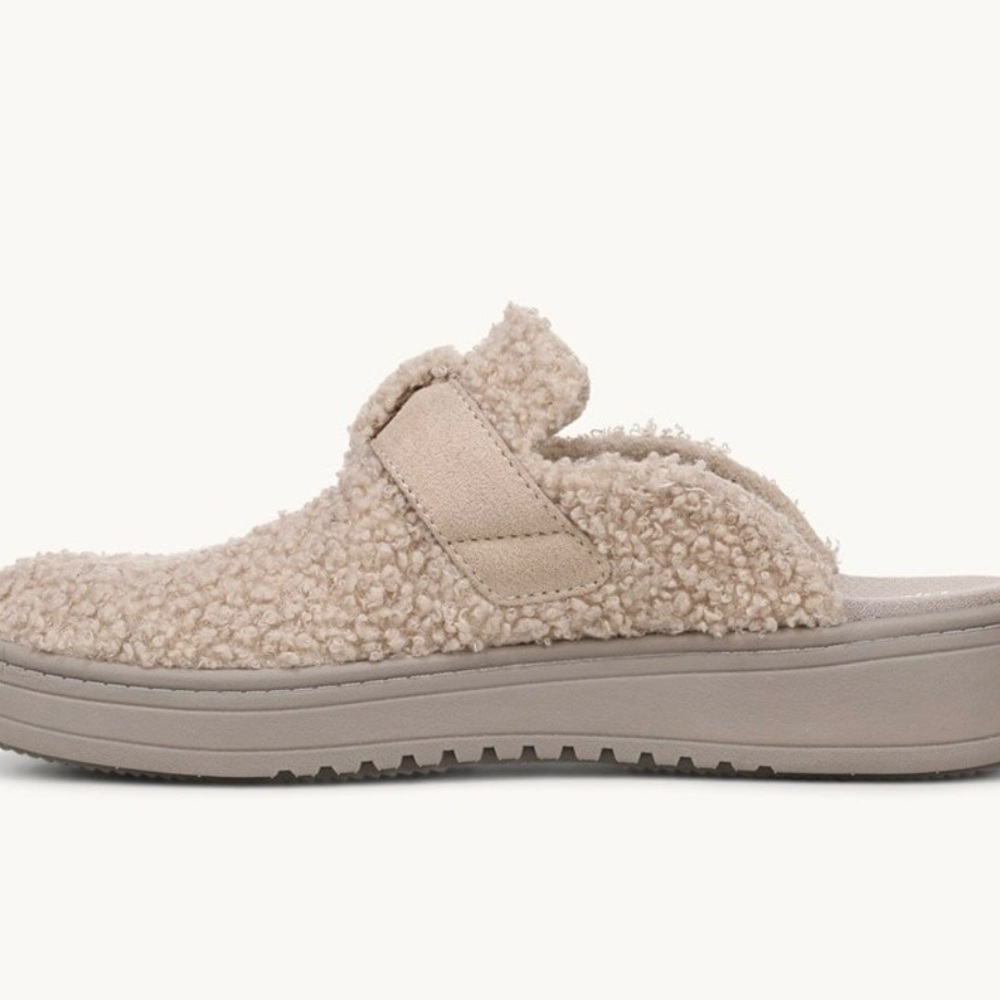 Life Stride Tan Fuzzy Mules - Picture 3 of 7